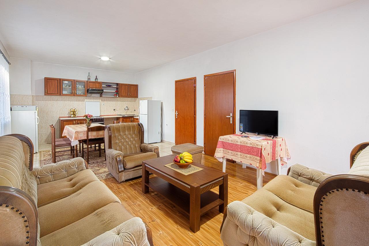 Beluga Appartement Budva Buitenkant foto