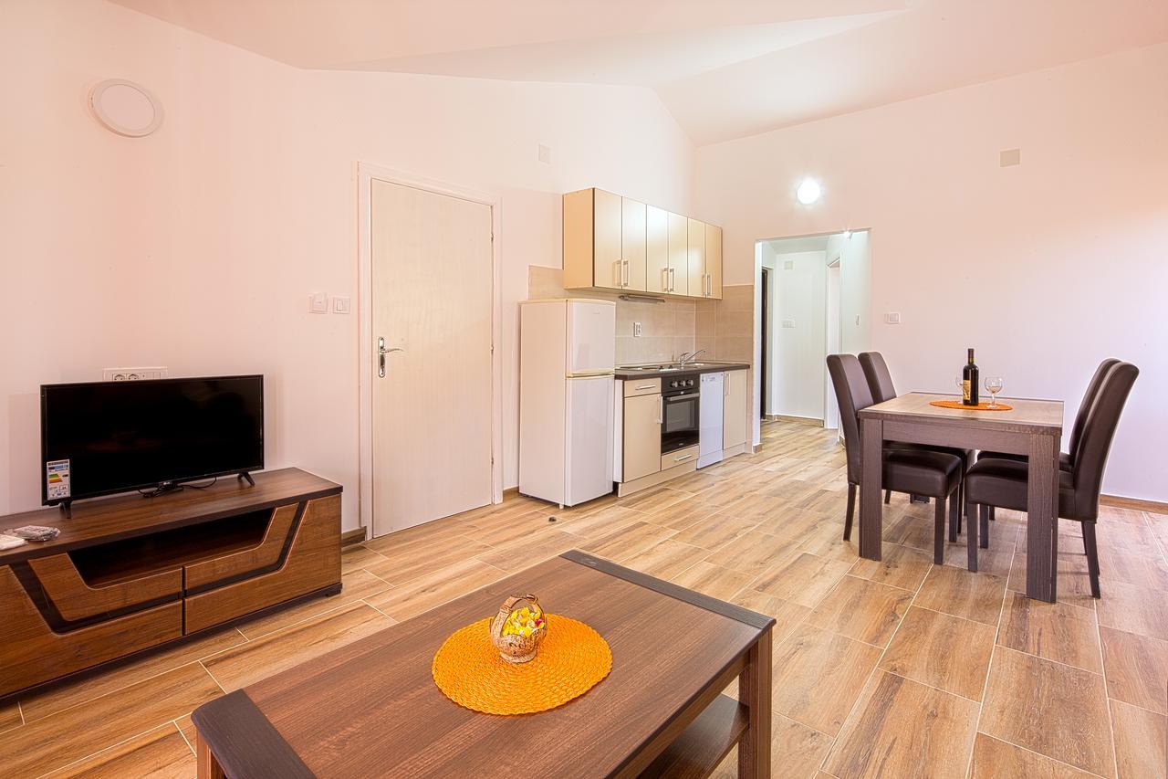 Beluga Appartement Budva Buitenkant foto